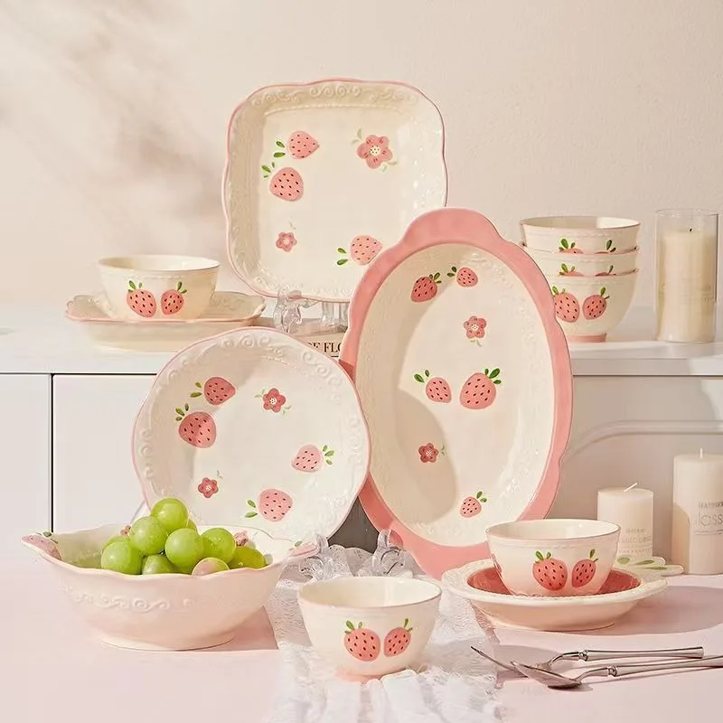 French Relief Strawberry Print Ceramic Plate Underglaze Color Household Dessert Breakfast Plate High Aesthetic Kitchen Tableware