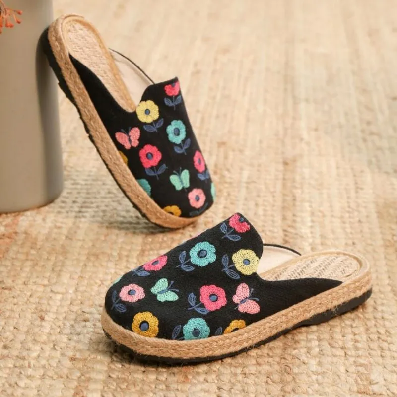 Women Wide Round Toe Embroidered Canvas Slipper Flat Heeled Retro Summer Slides Rubber Sole Casual Female Mules