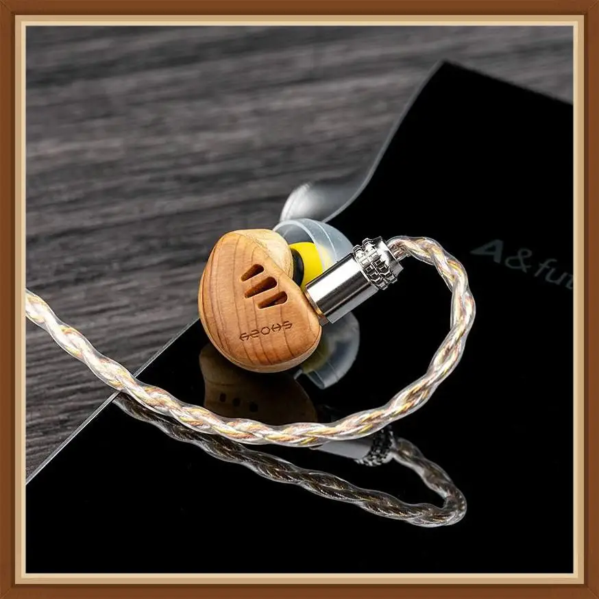 Shozy Black Hole Mini Dynamic Drive In-Ear Wooden HIFI Music Headphone Monitor Audiophile Musician Earphone Earbuds Customizable