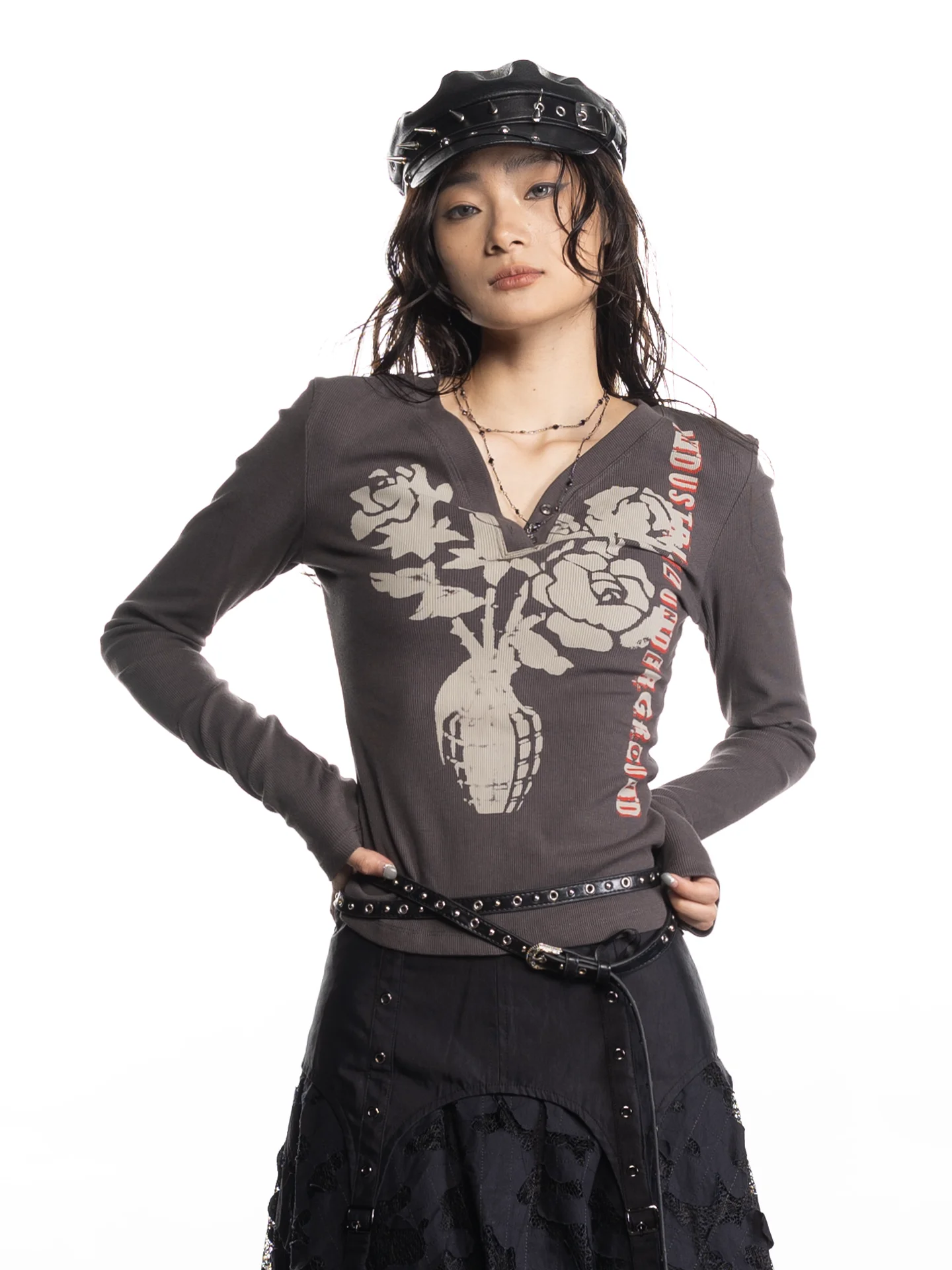 

Футболка с V-образным вырезом и принтом в виде букв, длинный рукав, в американском стиле, облегающая, универсальная, для женщин, из дышащего хлопка