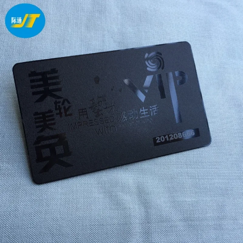 Tarjeta de metal negro mate de alta calidad, tarjeta VIP hueca chapada en oro de acero inoxidable, varias producciones de tarjetas de visita de metal