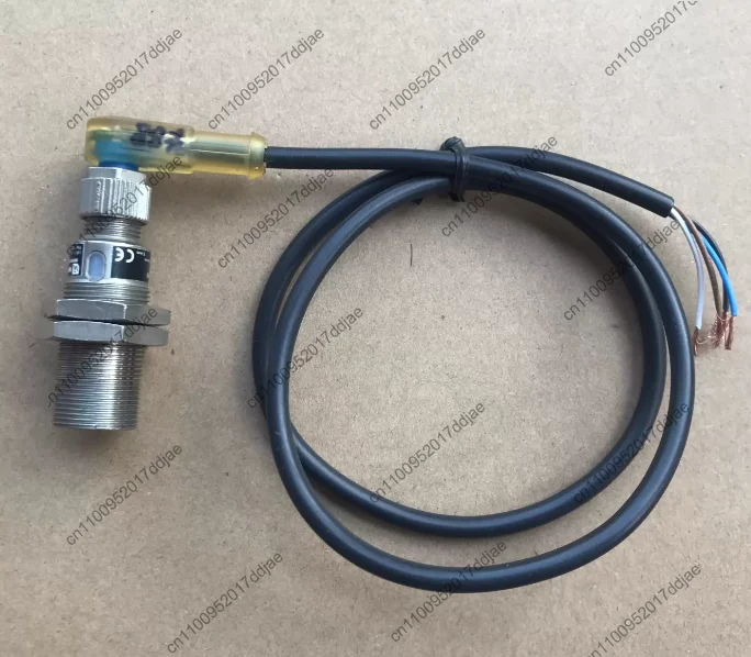 Iwq050bm50va3 proximity switch is in good working order, taken in kind