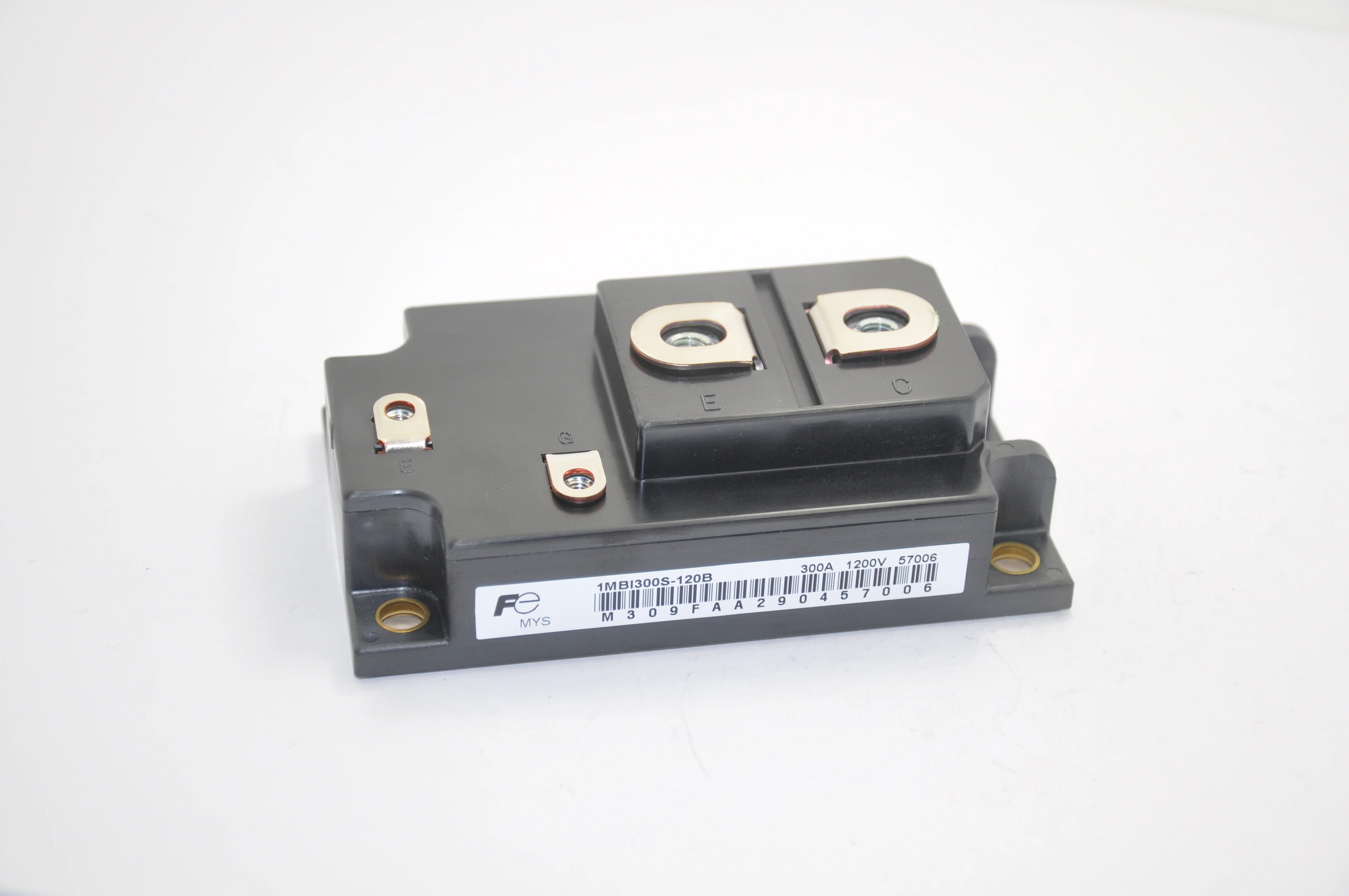 

1MBI300S-120B НОВЫЙ МОДУЛЬ IGBT В НАЛИЧИИ 300A-1200V