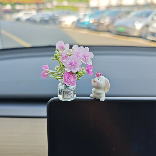 Imagen 2 del producto Decoración interior de coche de primavera, adorable florero de resina para salpicadero, mini maceta bonita para alféizar de ventana con adornos de muñecos curativos para coche