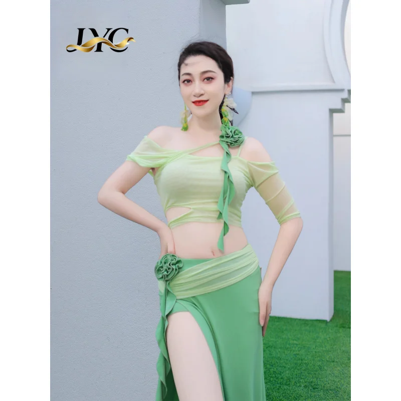 مجموعة ملابس تدريب الرقص الشرقي ذات التصميم الأصلي لعام 2025 تتميز بملابس أداء زهرة الأثيري ذات الألوان المقطوعة