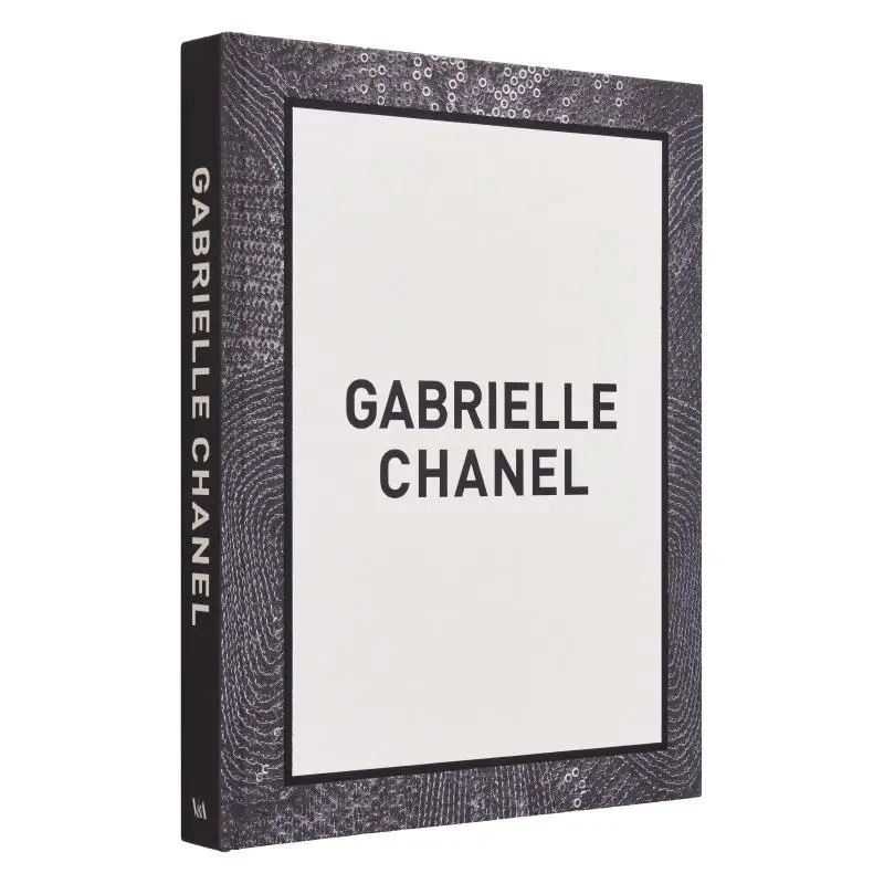 

Габриэль, Ченэль, выдержанный Ориол, Каллен и Конни Карол, Музей Виктории Альберта, 9781838510398 Книга