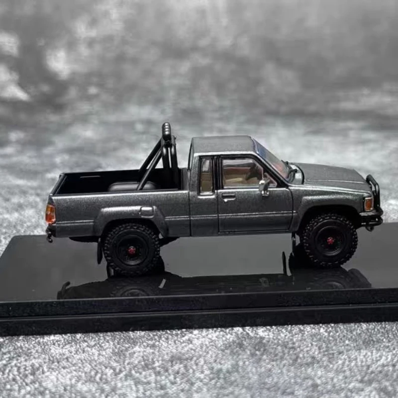 GCD 1:64  Hilux pickup truck  HILux alloy car model