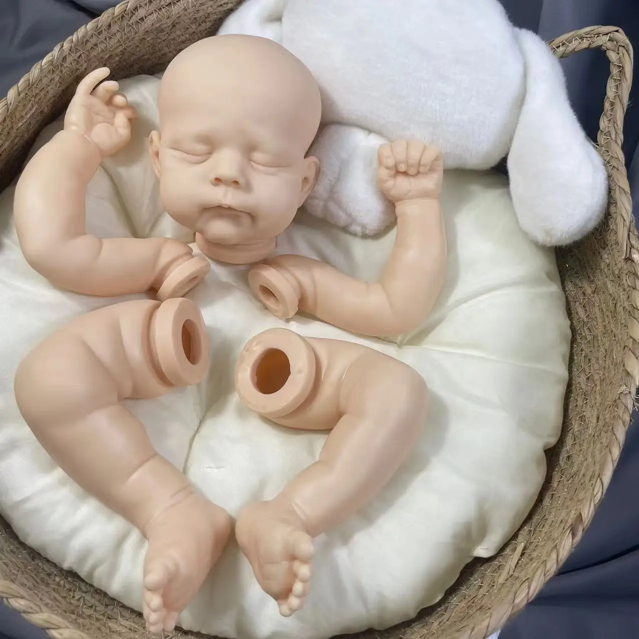 21 Inch Eric/Erica Reborn Vinyl Pop Kit Levensechte Onbeschilderde Pasgeboren Baby Schimmel Pop Delen Met Doek Lichaam