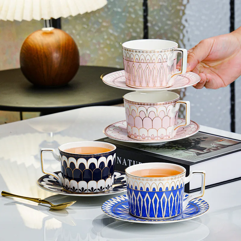 

European Golden Rim Bone China Coffee Cup Saucer Set Elegant Afternoon Tea Mug Creative Household Holiday Gift Tabletop Drinkwar