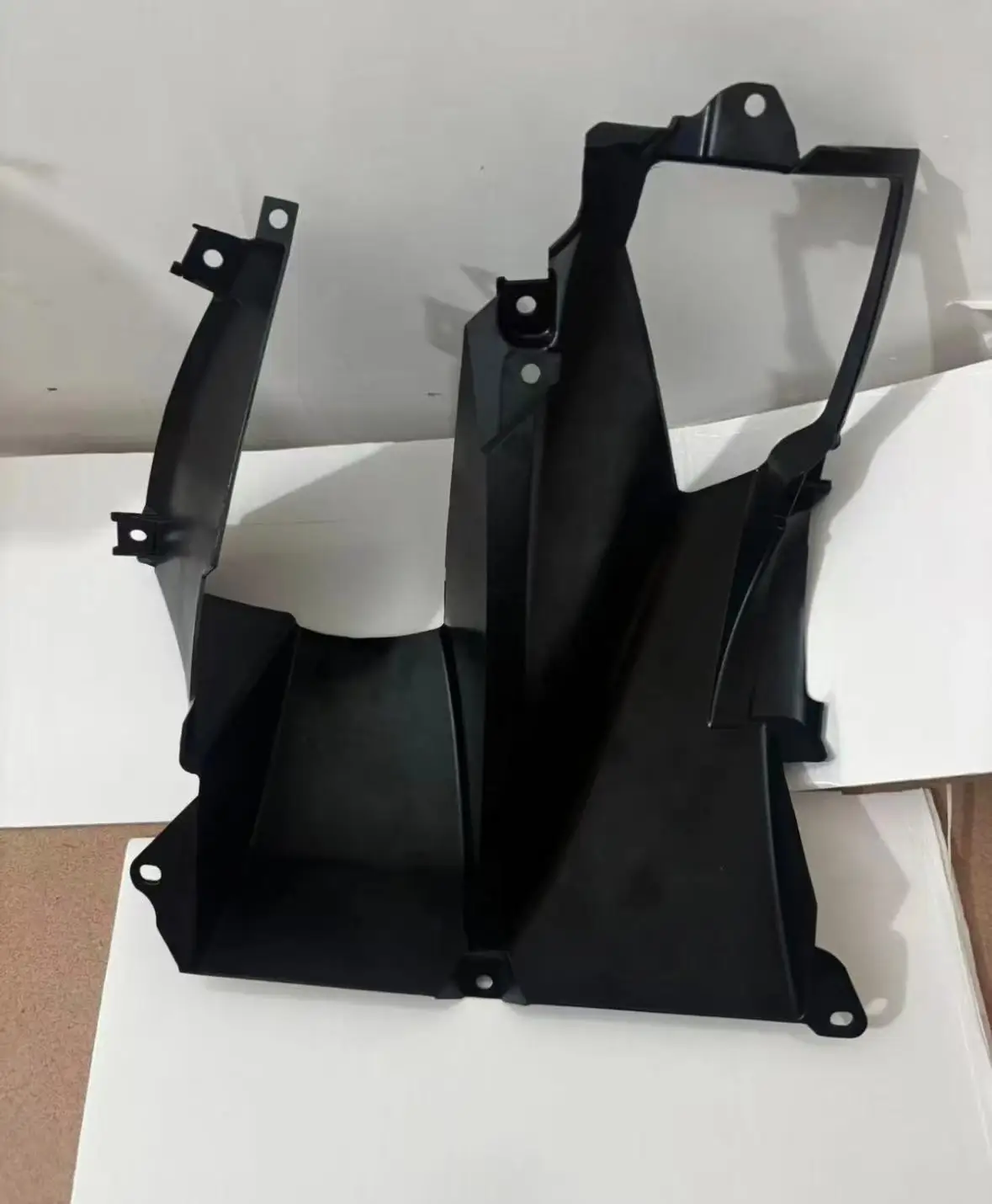 Left Inner Rear Radiator Exit Duct 14A4276CP For McLaren 720S