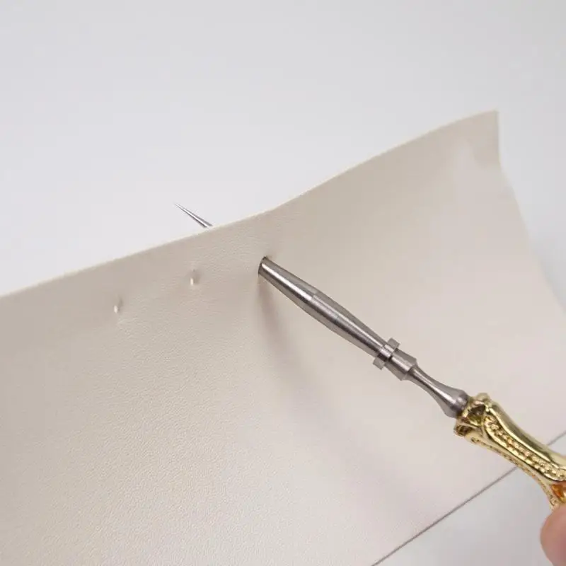 خرامة خياطة فولاذية بمقبض مريح أداة خياطة جلدية للحرف الجلدية #1