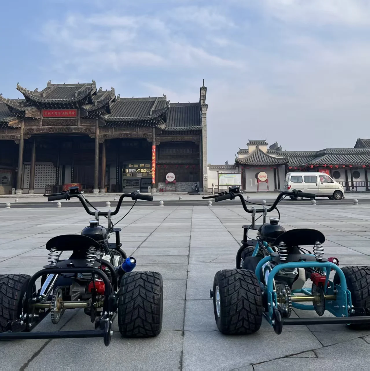 

8.5HP 4-Stroke Gas Go Kart, 212cc Single-Cylinder, 4WD Off-Road Drift Kart, 60km/h Max Speed, Professional Racing Grade