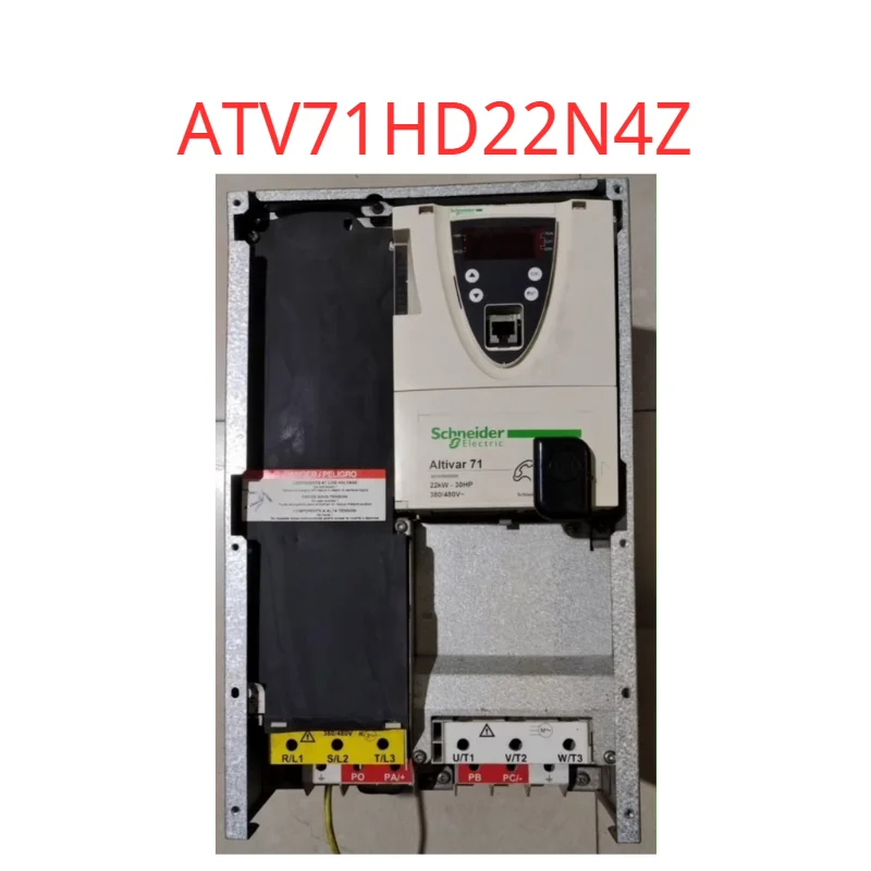 

Second-hand ATV71HD22N4Z frequency converter tested OK