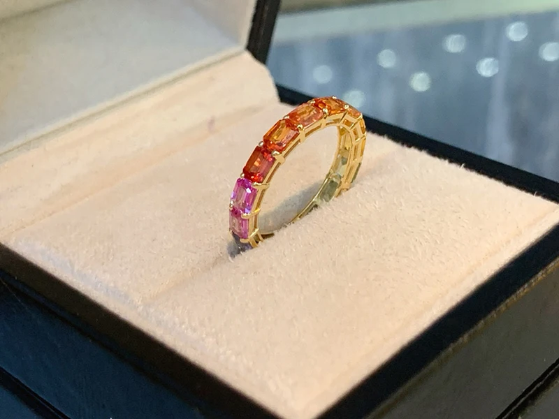 KUGG 100% 18 K イエローゴールドリングナチュラルカラーサファイア婚約指輪エレガントな光沢のあるデザインハイパーティージュエリー女性のための