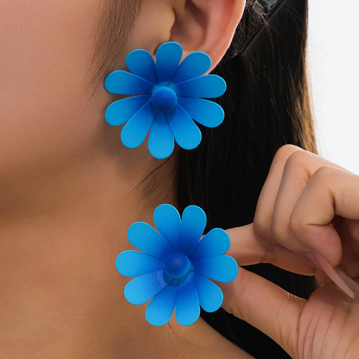 Stereo Blue Gradient Flower Stud Earrings Women Exaggerated Stylish Floral Earrings Holiday Pastoral Versatile Ear Ornaments