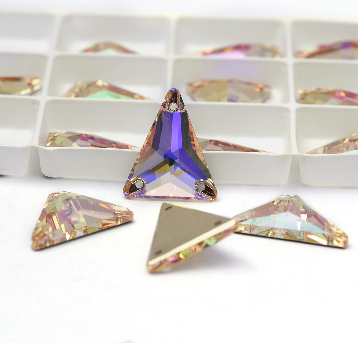 PUBRILEX Großhandel Schlanke Dreieckige Flache Rückseite Strasssteine Glas Aufnähbare Kristallsteine DIY Näh- und Kunsthandwerk Dekorationen für Kleider – Detail 4