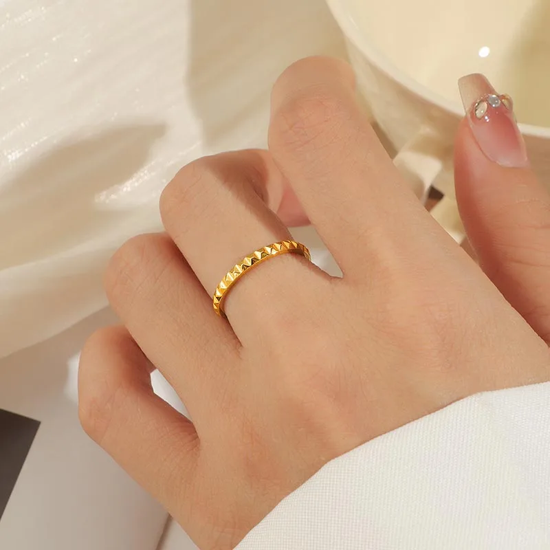 Dainty Faceted Pyramid Stainless Steel Rings for Women Geometric Rivet Stackable Ring Waterproof Minimal Daily Finger Jewelry