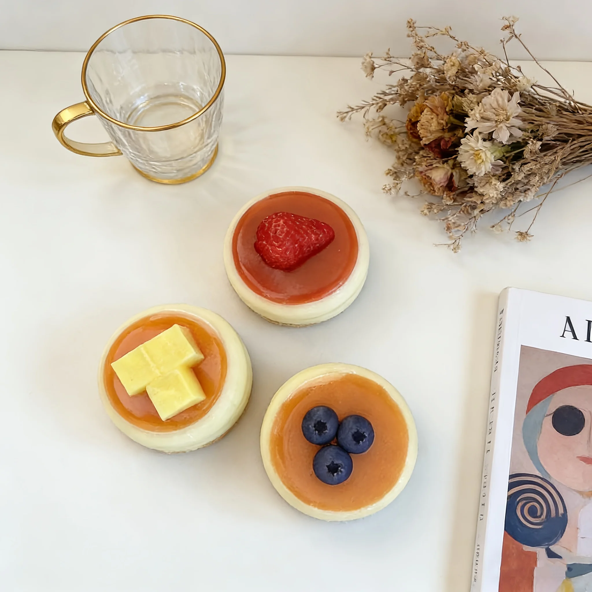 Simulieren Sie das Gefühl, den Kuchen sanft zu drücken. Der Rückprall ist langsam. Dieses niedliche Stressabbau-Spielzeug eignet sich gut als Partygeschenk. – Detail 6