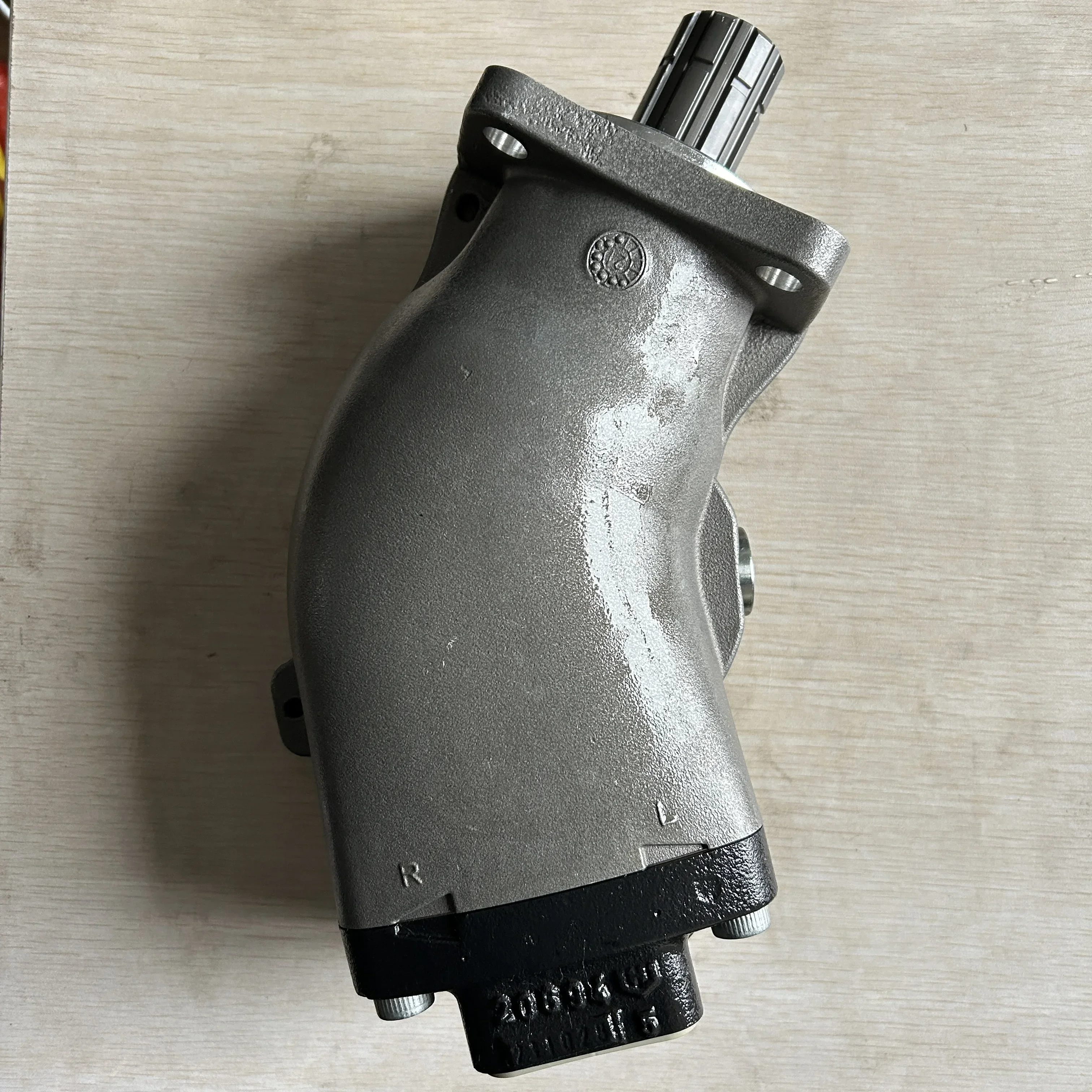 

The Factory Sells New Products Variable Axial Piston Pump SAP-064R-V-DL4-L35-S0S-000 1228800