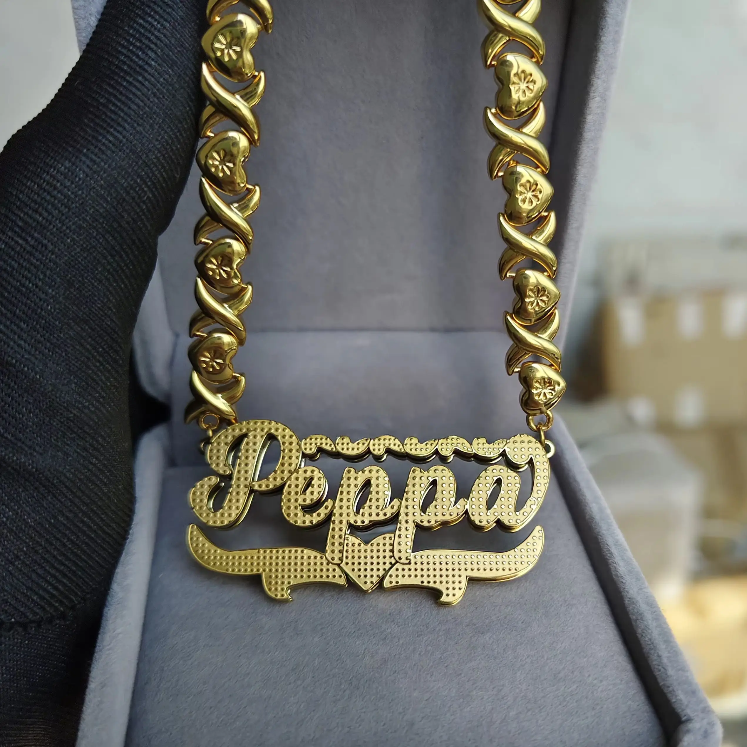 

DHQH 2026 New Customized Name Double layer Nameplate XOXO Necklace Personalized Letter 3D Necklace Personalized Christmas Gift