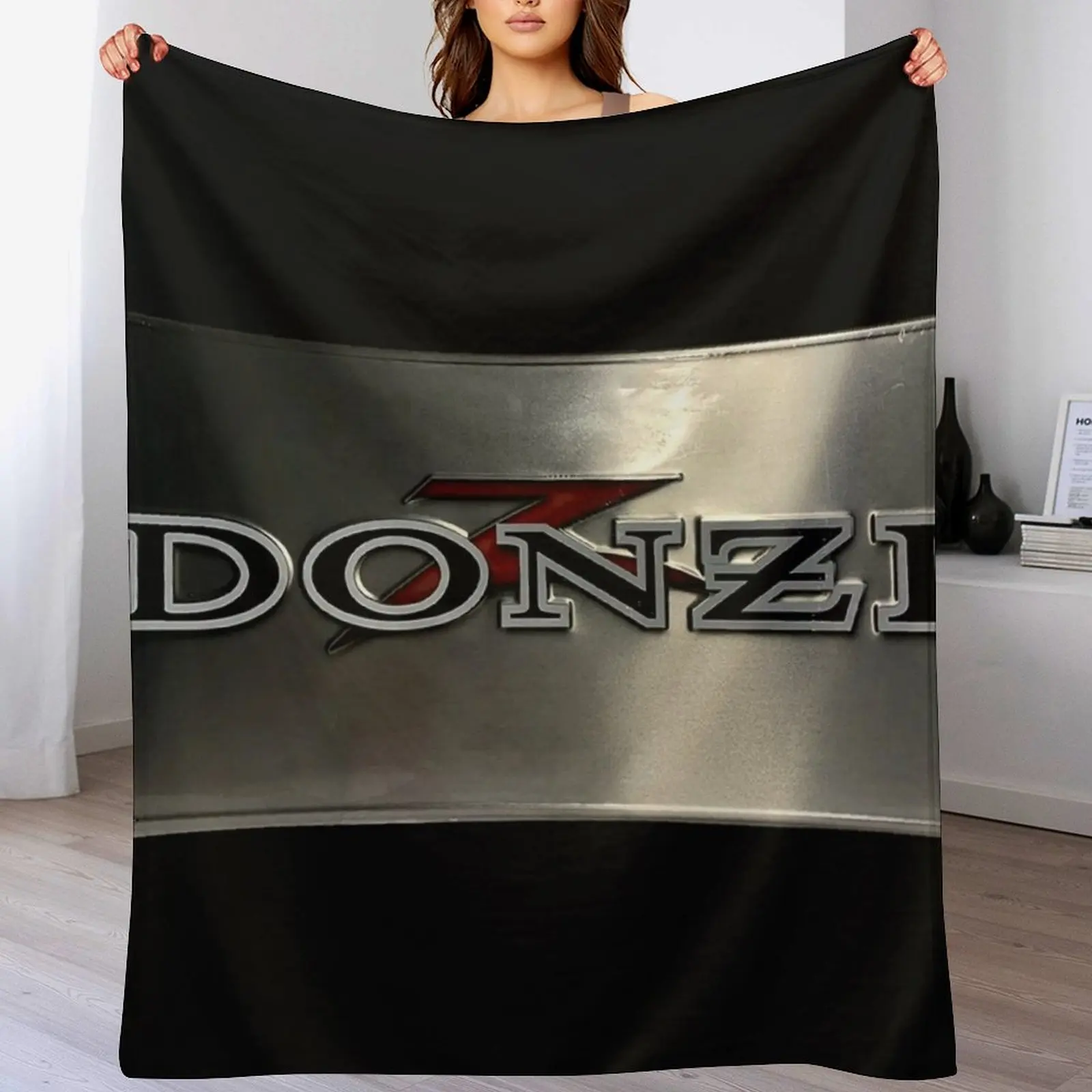 Donzi Boats Metal Plate Throw Blanket cosplay anime Comforter Sofa Throw Blankets