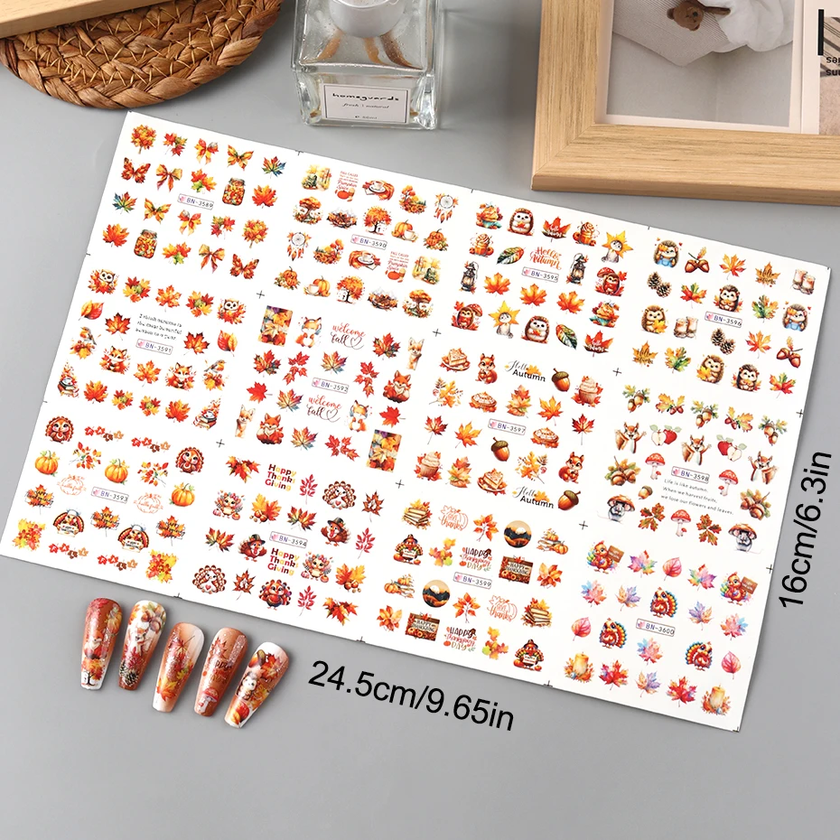Autunno Foglie d'acero Adesivi per nail art Cursori Riccio Scoiattolo Foglia autunnale Turchia Adesivo per trasferimento d'acqua per unghie Decorazioni per decalcomanie