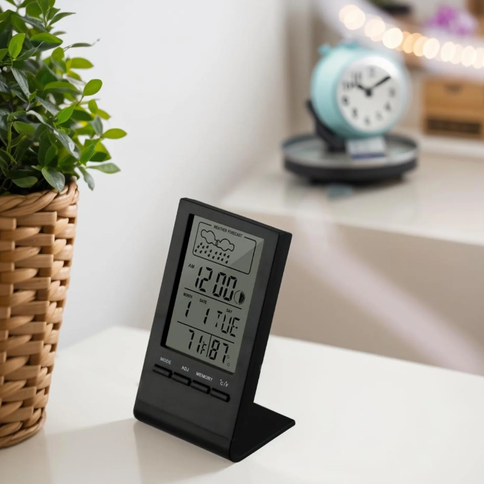 Practical Thermometer Hygrometer Clock Date Digital Diplay Humidity Meter Indoor Room Temperature Time Displaying