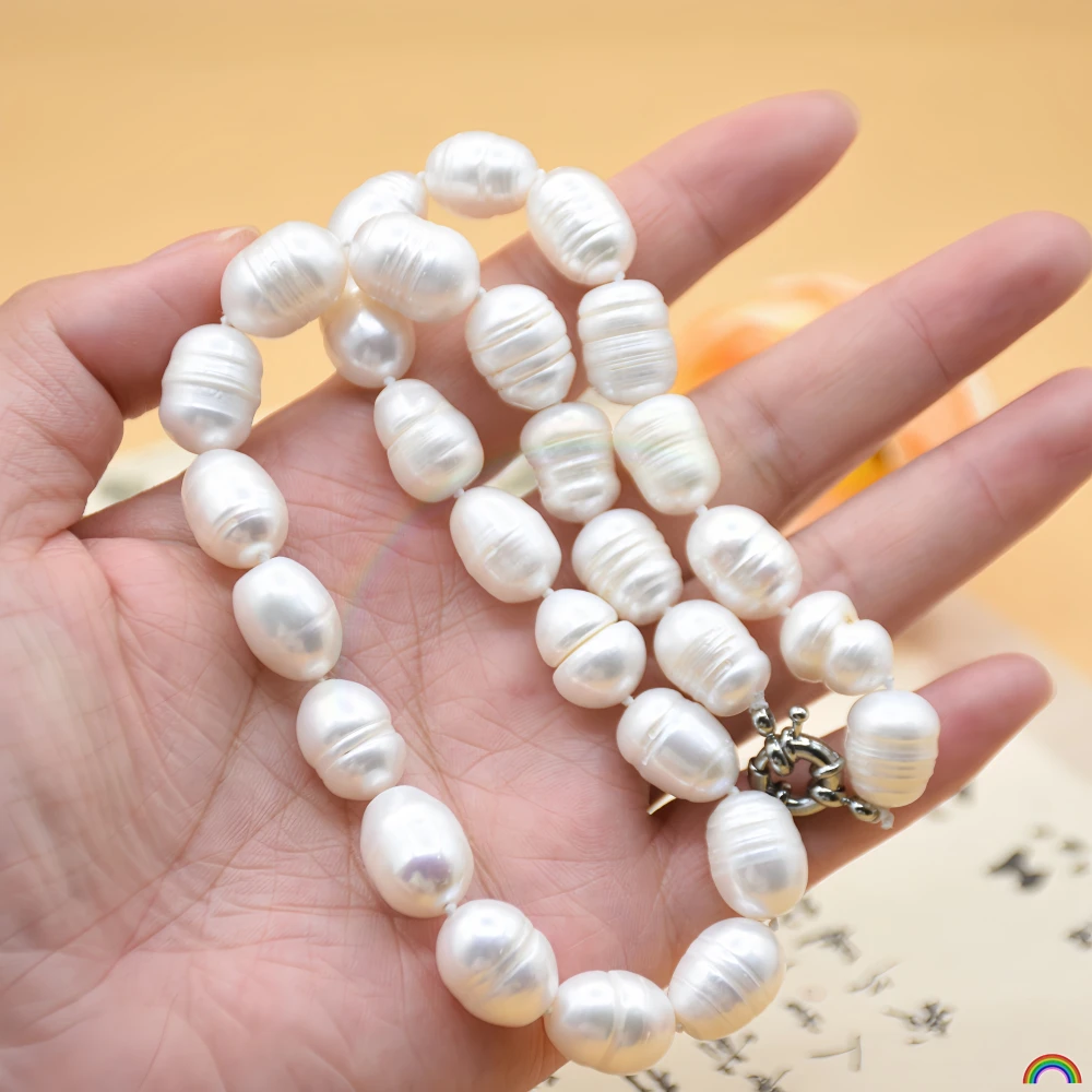 Rwbuy brand design natural freshwater pearl necklace with simple temperament, collarbone chain, gift for elders and mothers