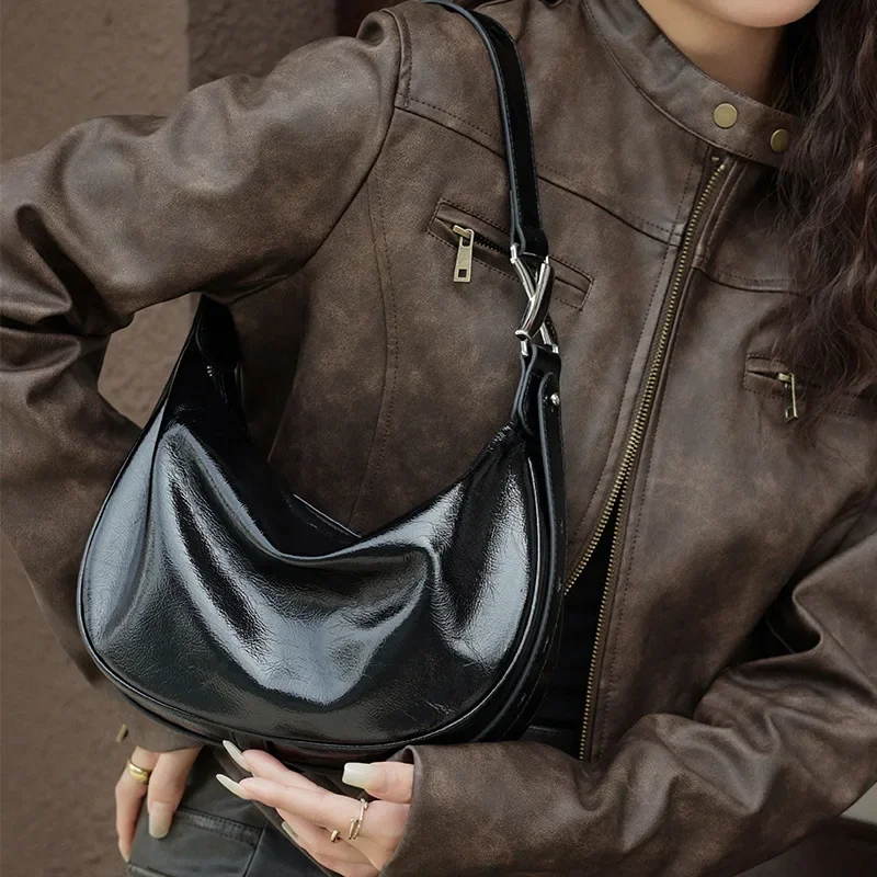 

Leather Women's Bag 2025 Large Capacity Single Shoulder Armpit Bag Fashion All-match Commuter Bag