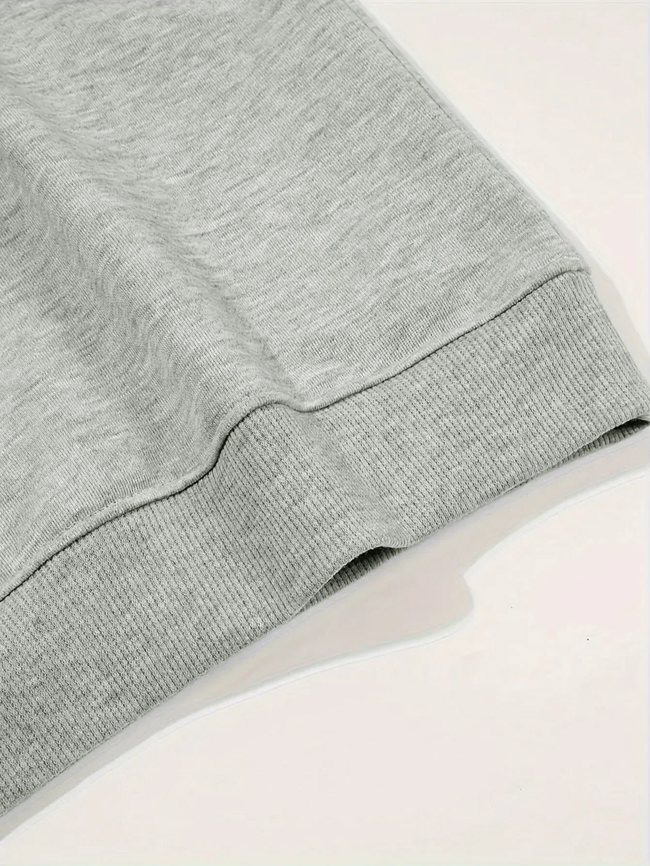 Sudadera de mujer inspirada en Cenicienta de Disney con jersey de cuello redondo "Los sueños son onde los corazones".