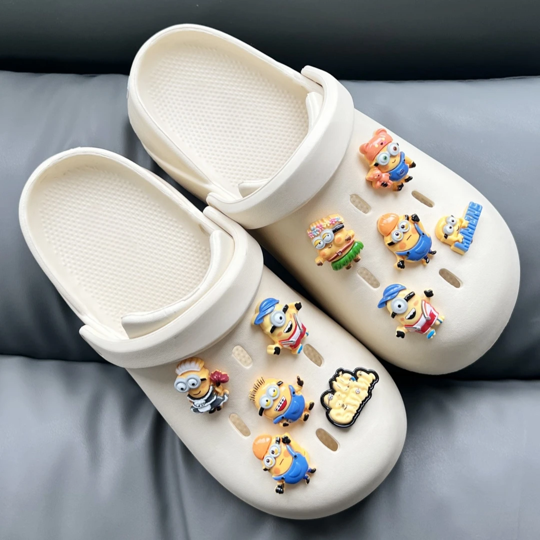 MINISO 1 PCS/Set Cute Cartoon Shoes Charm Accessories Clogs DIY Shoes Decoration Sandals Garden Buckle Children\'s Christmas Gift