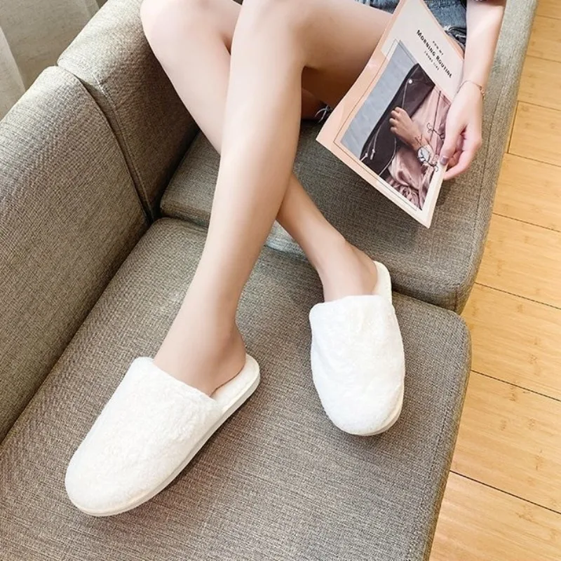 

2025 зимние женские зимние домашние меховые тапочки, нескользящие повседневные домашние туфли на плоской подошве, женские шлепанцы, теплая обувь, однотонные цвета