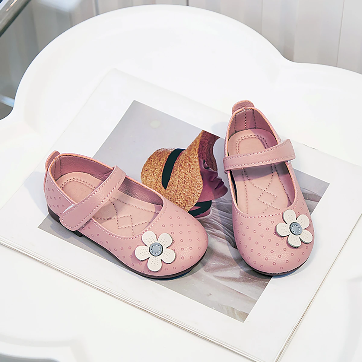 

2025 Girls' leather shoes, floral summer new leather shoes, spring and summer little girl princess shoes shoes for kids
