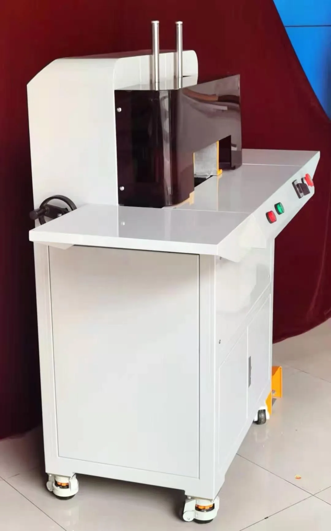 2025 رائجة البيع بطاقات PVC مزدوجة الرأس آلة التقريب والقطع الكهربائية لتغليف القرطاسية المكتبية #4