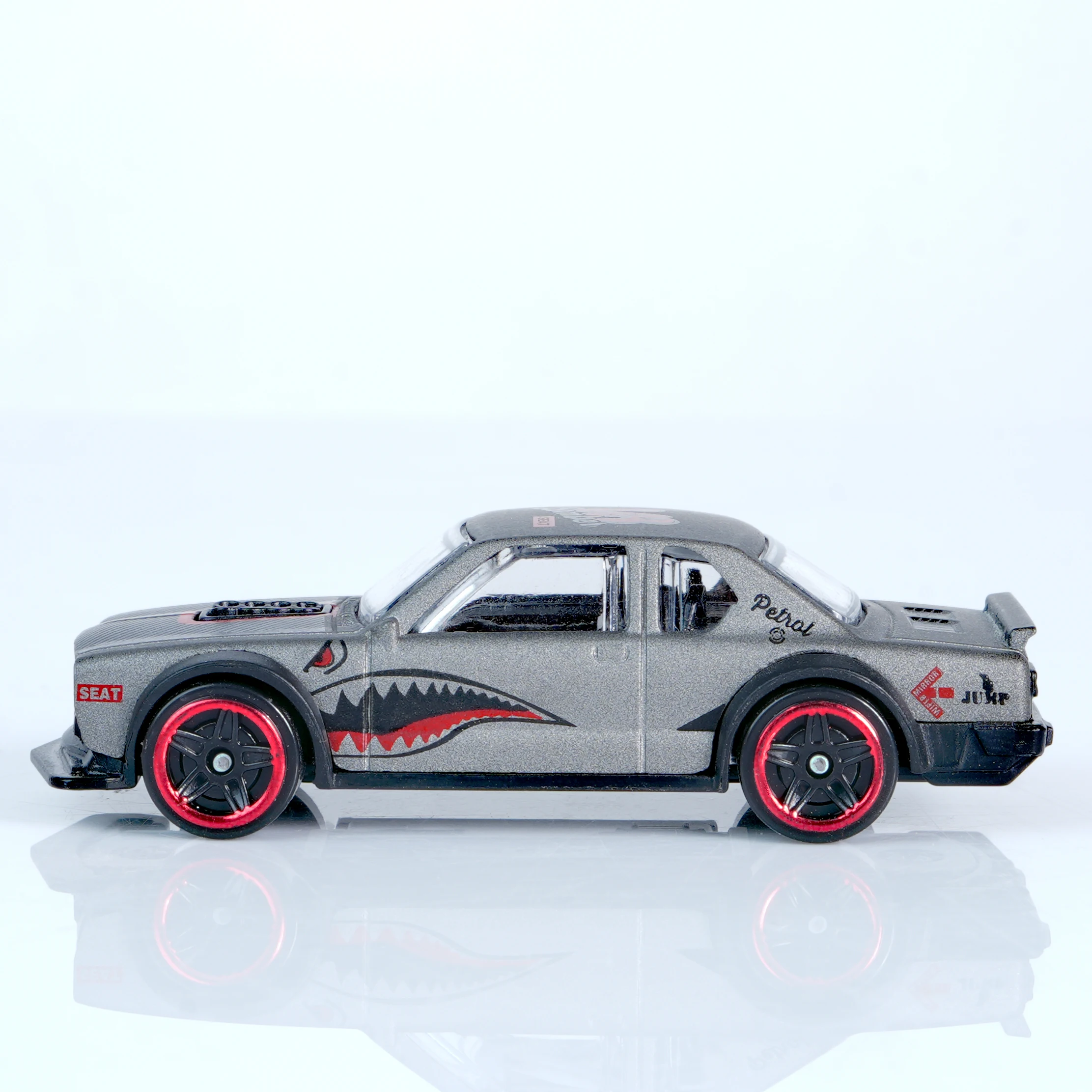 1:64 새로운 합금 다이캐스트 레이싱카 모델 장난감, 멋지고 강압적인, 개성 있는 고급 소년 장난감, 장식품, 수집품, 크리스마스, 생일, 휴일 선물