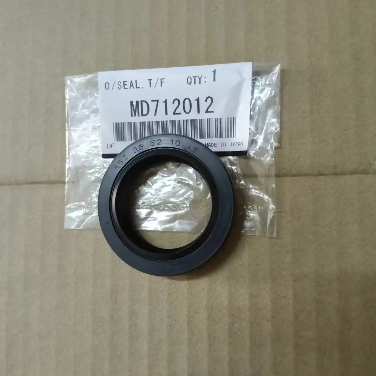 15Z 39.6 52 11 AE MD731708 T/F RR OUTPUT SHAFT OIL SEAL for MITSUBISHI L200 PAJERO MD712012 15Z 36 52 10 AE