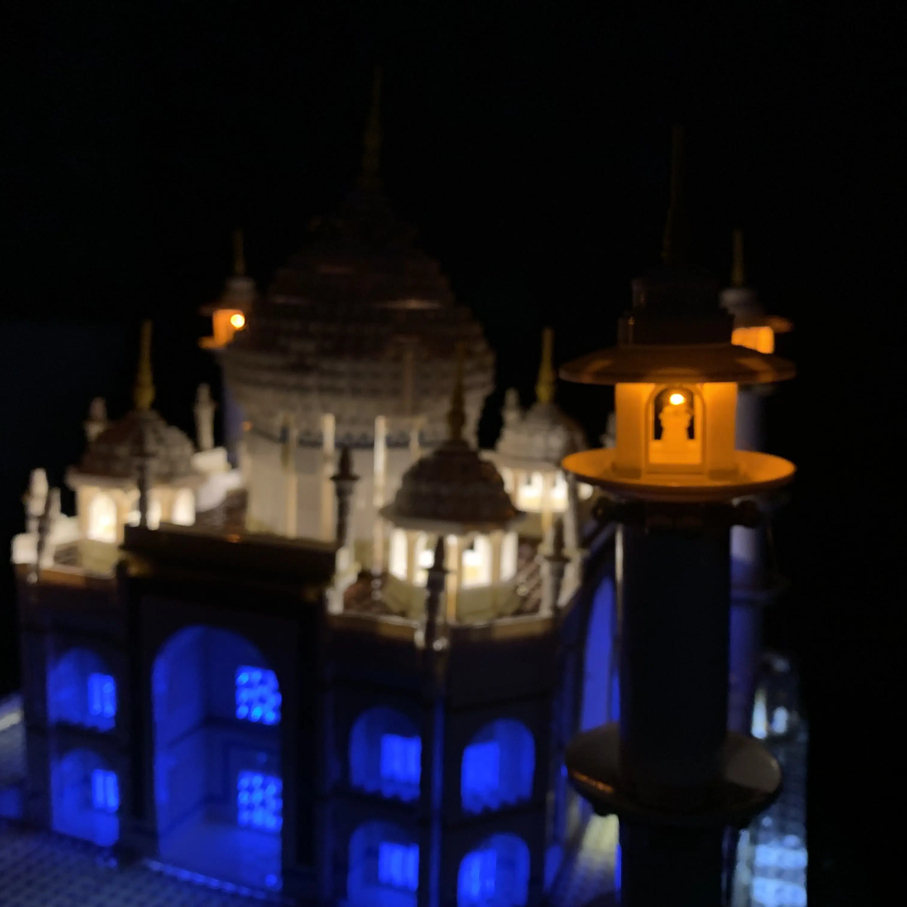 Zestaw DIY z klocków konstrukcyjnych i oświetleniem LED do modelu słynnego pałacu 10256, dekoracyjne akcesoria oświetleniowe do kolekcji.