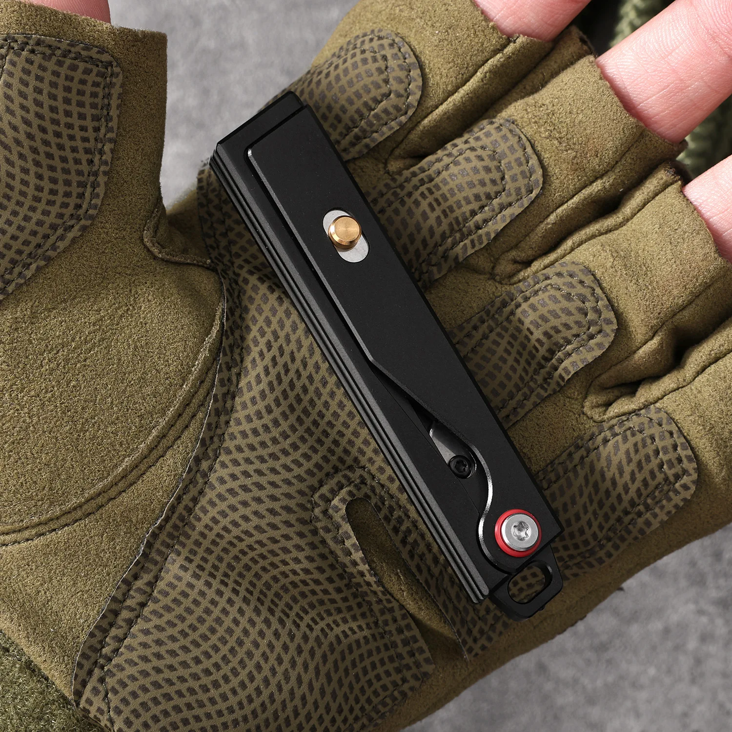 Multifunctional folding craft knife with a portable stainless steel handle (blade not included; compatible with No. 24 blades)