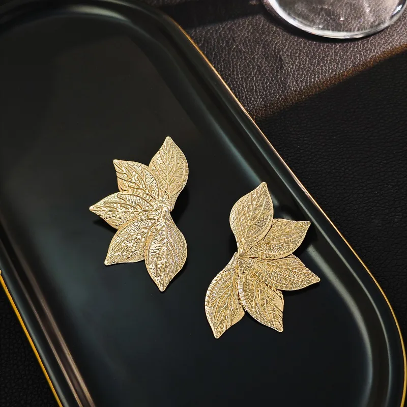 Geometric Leaf Hollowed Out Statement Earrings for Women Creative and Exaggerated Retro Heavy Metal Fan-shaped Circular Earrings image 3