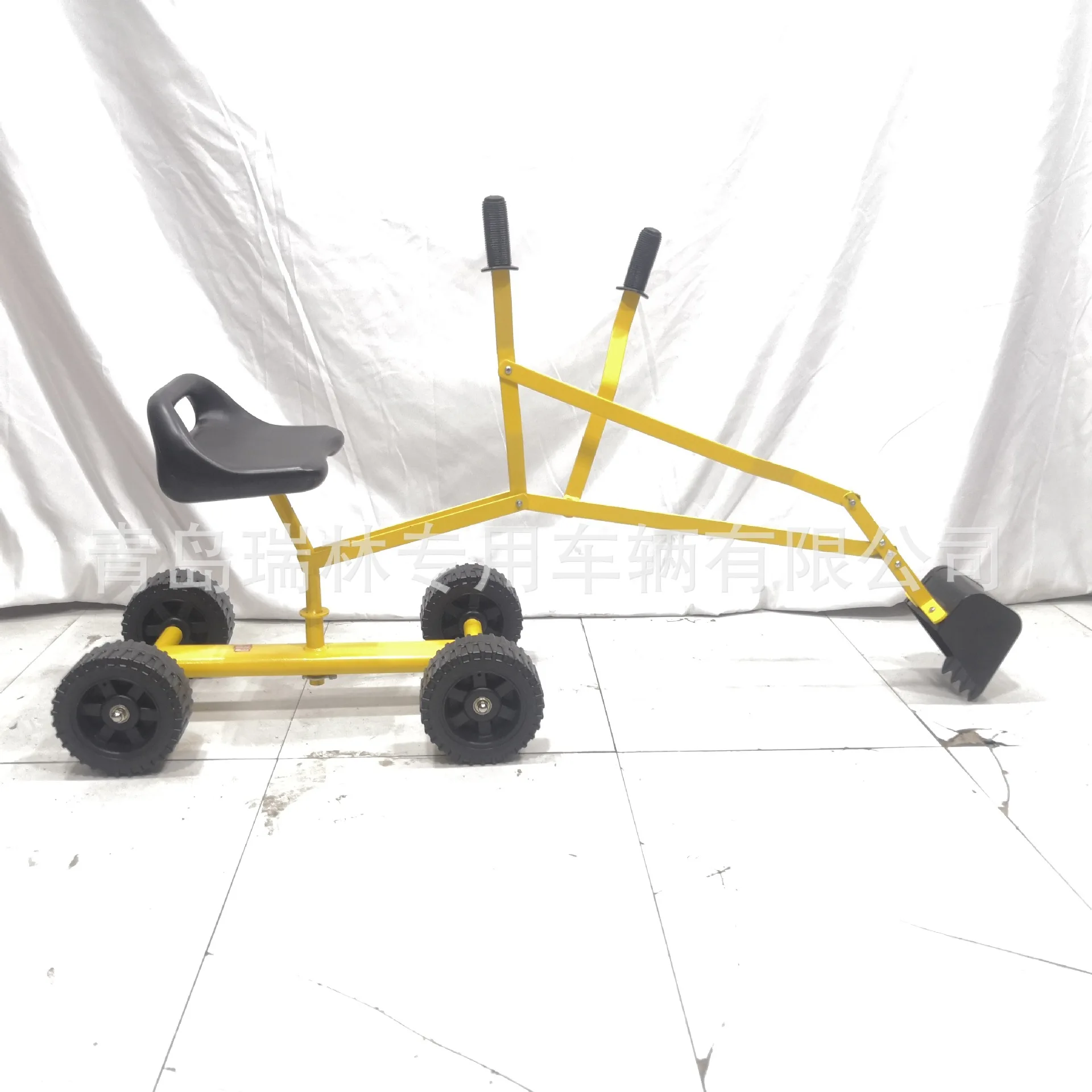 Large children's toy excavator boy large excavator car can sit