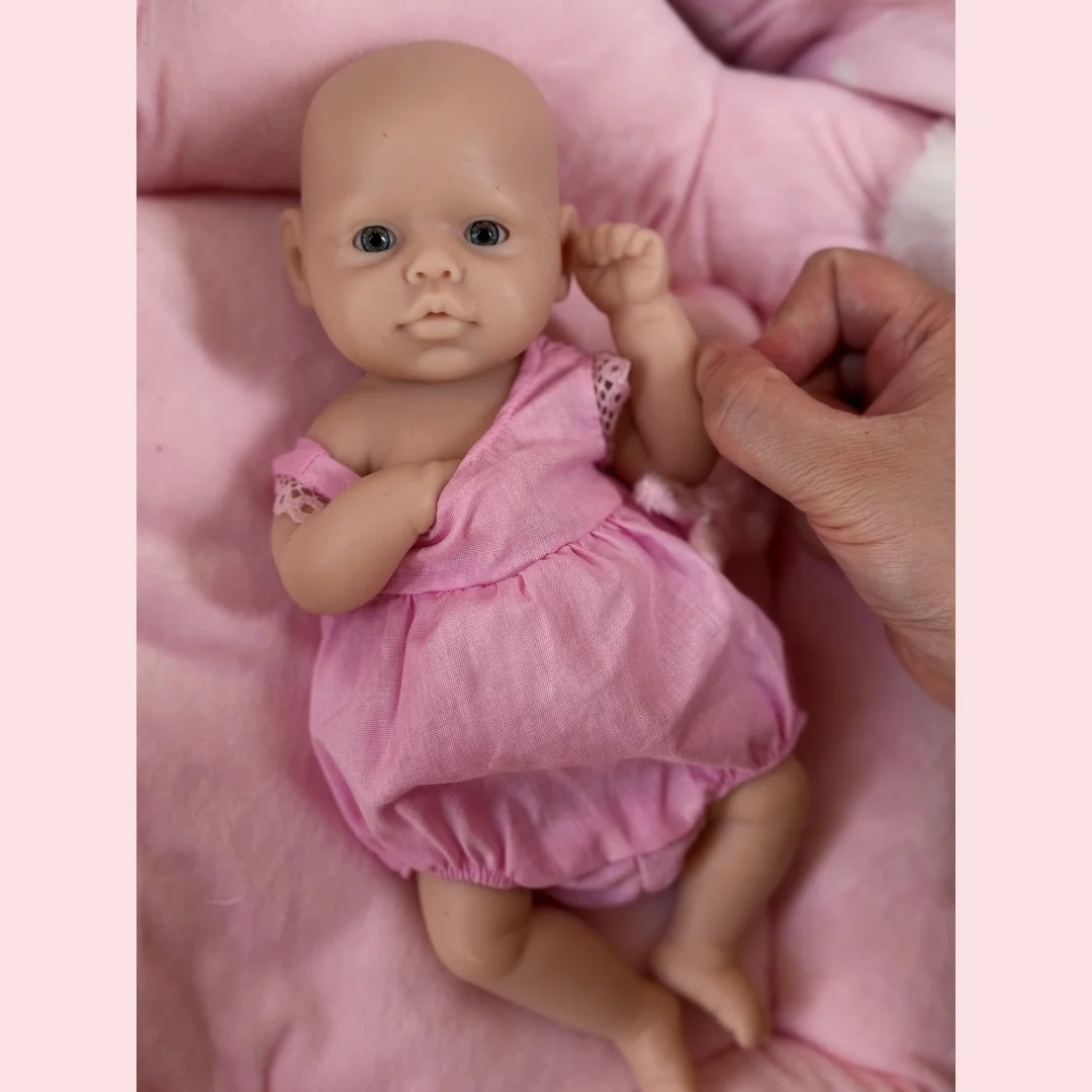 2 스타일/10 인치 도색되지 않은 오픈 아이 솔리드 실리콘 소녀 인형 빨 수있는 바디 수제 실물 같은 진짜 비비 다시 태어난 소녀 인형