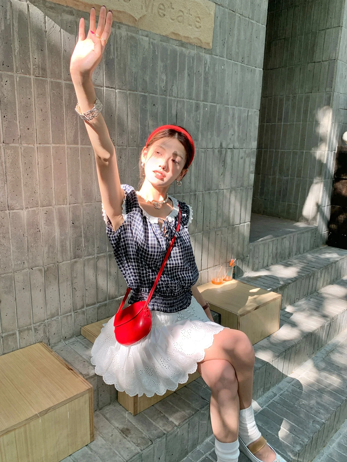 

Yang Bubble Plaid Ruffle Svel Slim Fit ort Length Women's Blouse Korean Sle Commute Faion round Ne Polyester Fiber