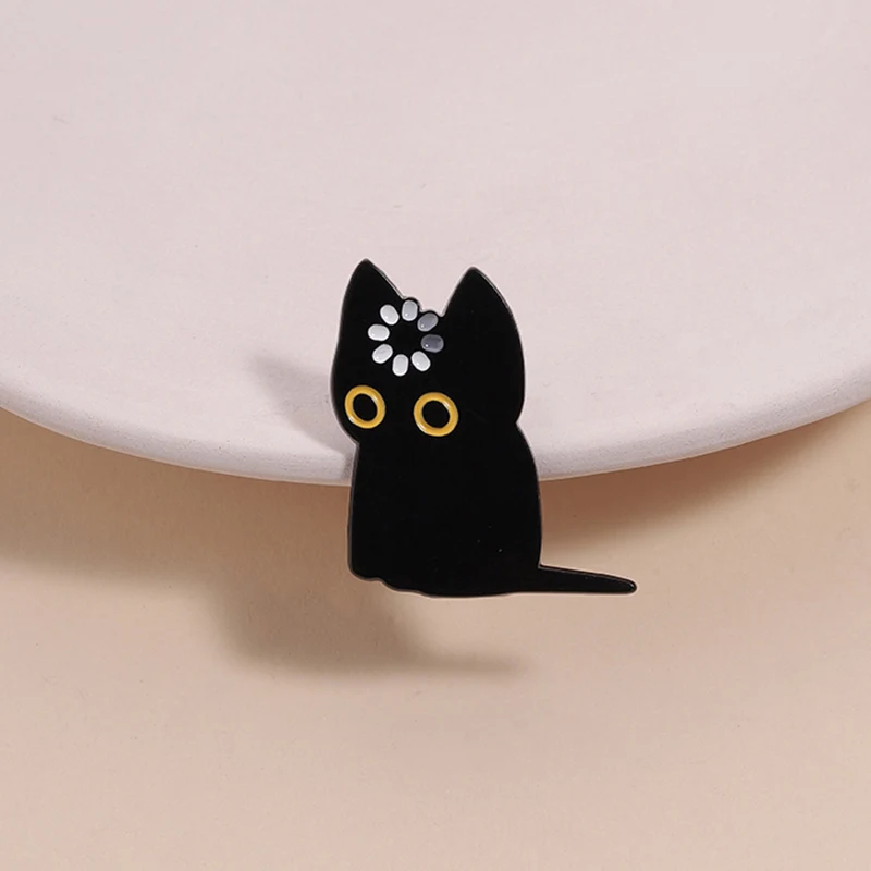 Broche Chat Noir Contemplatif avec Nuages de Pensée Spirale, Accessoire pour Usage Quotidien, Cadeau Adorable pour les Réfléchisseurs
