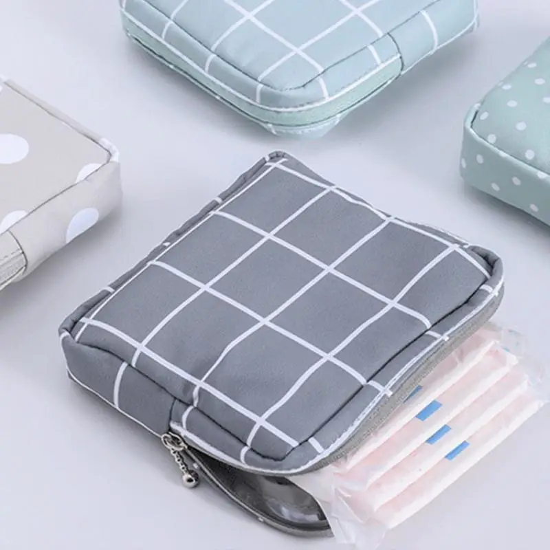 Girls Sanitary Napkin Tampon Storage Bag Tampon Holder Organizer Women Napkin Purse Makeup Bag Portable Sanitary Pad Pouch