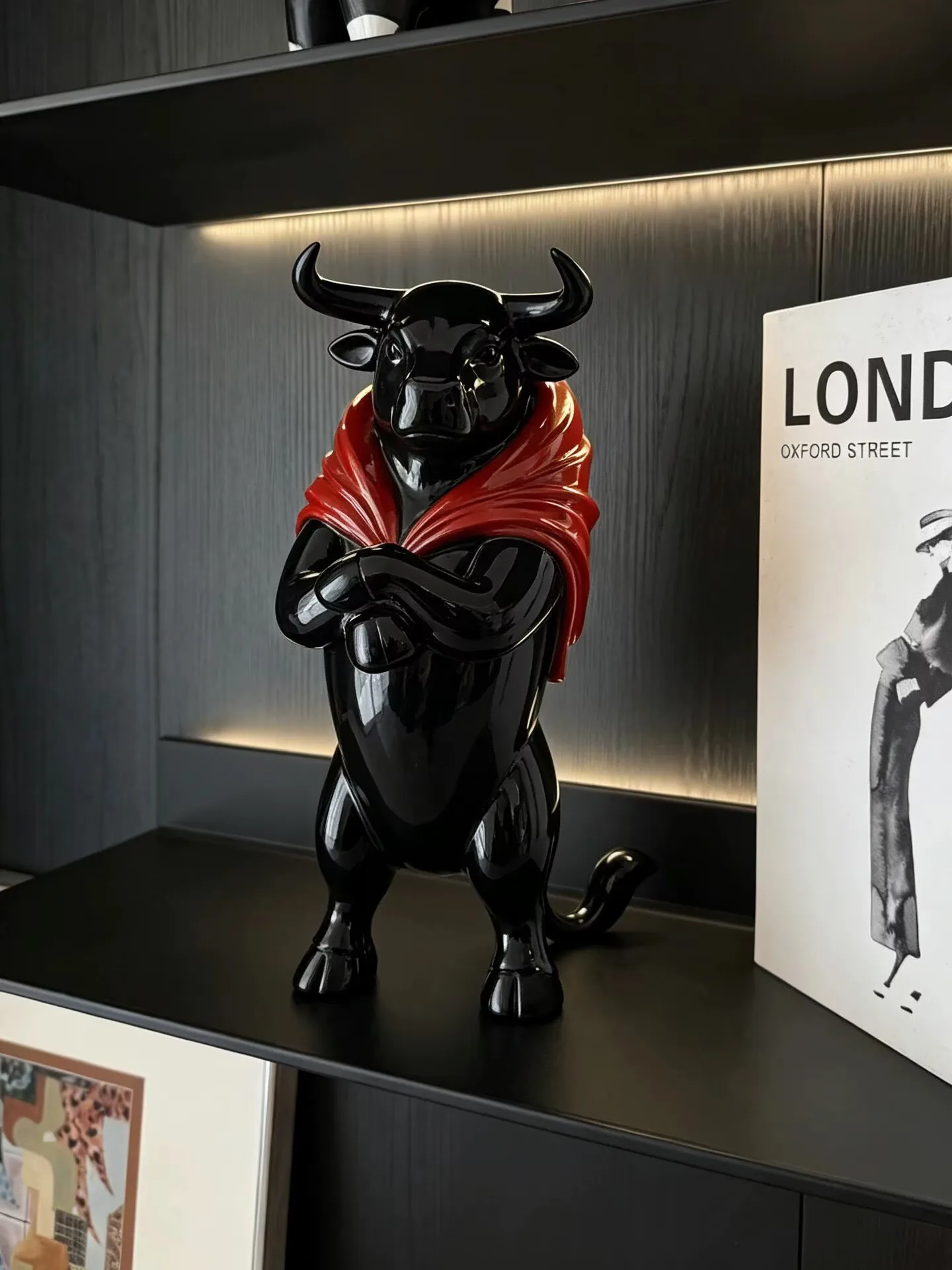 Room Decor Creative Animal Statues Sculpture Trendy Play Dark Style Mighty Bull Ornament Modern  Living Room Home Decor