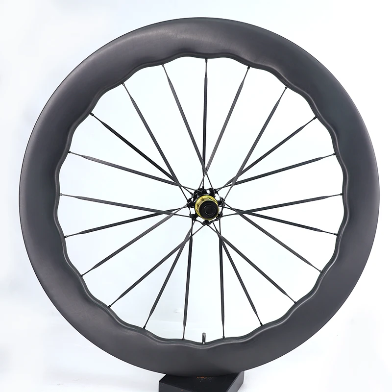 700c Gravel Carbon Wheels, lightweight carbon fiber rim with professional hub, durable disc brake bicycle cycling parts view 3