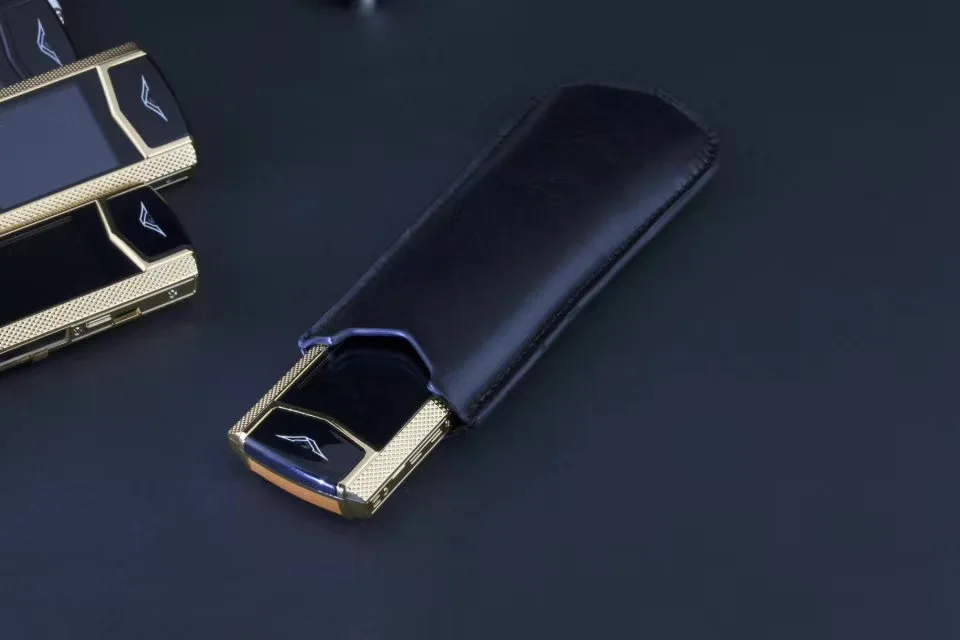 Metal Body Luxury Bar Phone K9 Dual Sim Bluetooth Dialer Senior Mobile Cellphone Invisible Keyboard V9