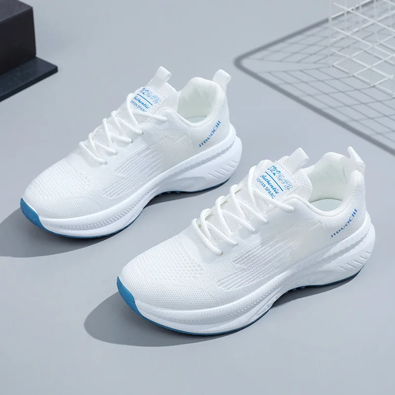

White shoes with thick soles, lightweight running shoes, fashionable and trendy, breathable sports shoes for women