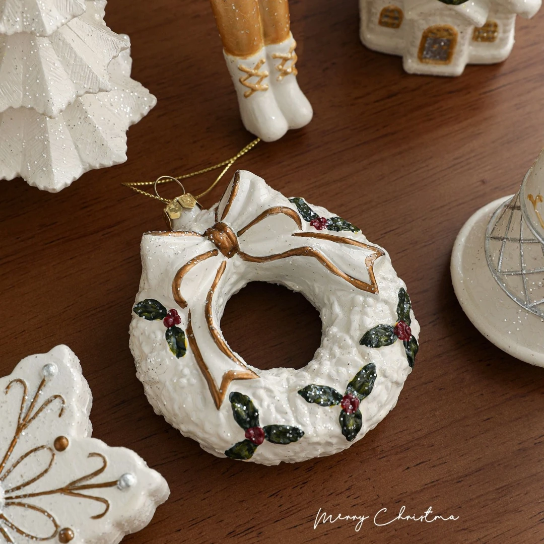 الذهب الأبيض الأخضر عيد الميلاد زخرفة الرجعية الفاخرة ندفة الثلج معلقة قلادة لعام 2026 السنة الجديدة شجرة عيد الميلاد زينة معلقة