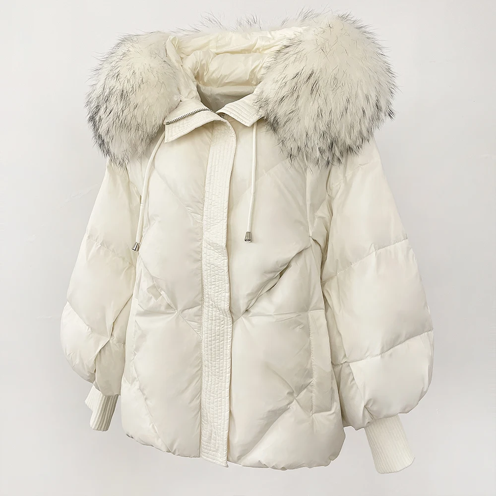 MENINA Addensare Caldo Cappotto con maniche lavorate a maglia Piumino d'anatra bianco Parka medio lungo 2025 Nuovo inverno Grande piumino con cappuccio in vera pelliccia da donna